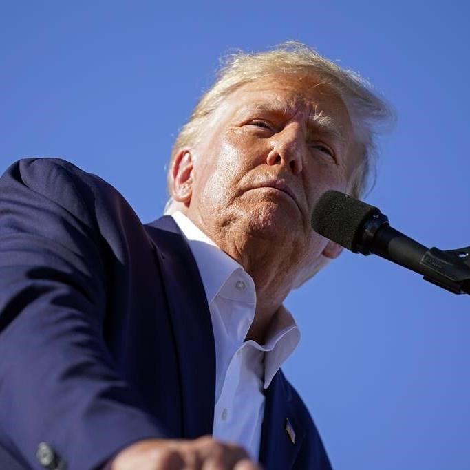 AP sources: Trump facing at least 1 felony charge in NY case